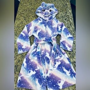 Girls size 6/7 unicorn pink, purple & white plush warm robe